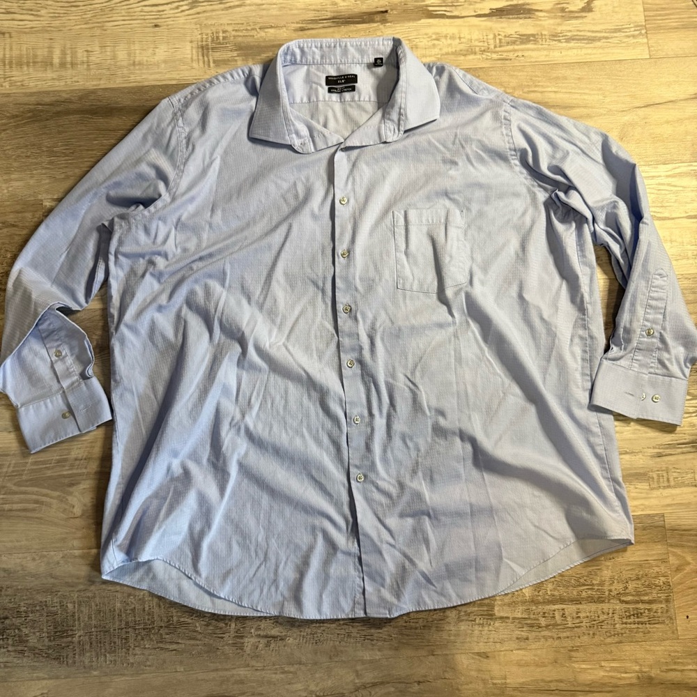 3/$20 Shaquille O’neal button down men’s